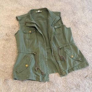 Army green cargo vest